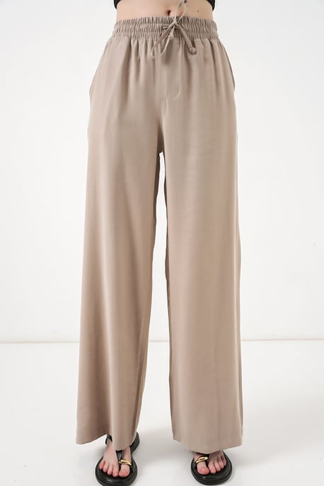 Hochtaillierte Weitbein-Hose mit Tasche - Image 2