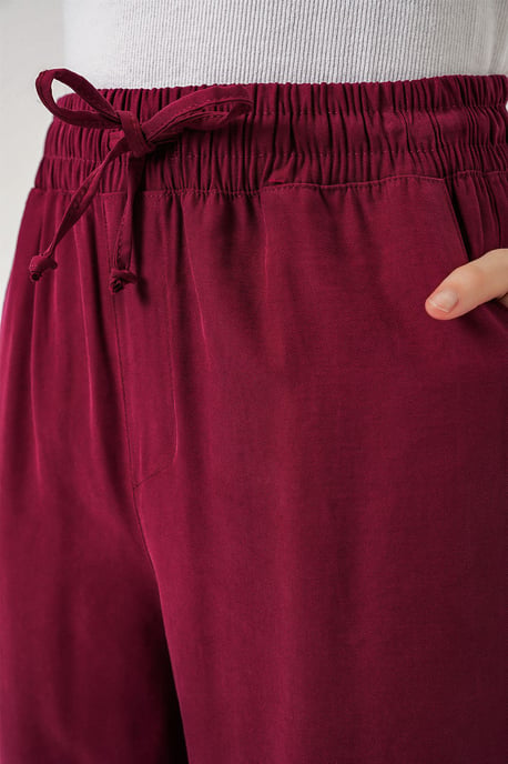 Hochtaillierte weite Hose mit Taschen - Image 5
