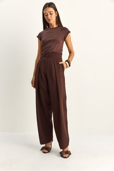 Hochtaillierte weite Hosen mit Falten - Image 3