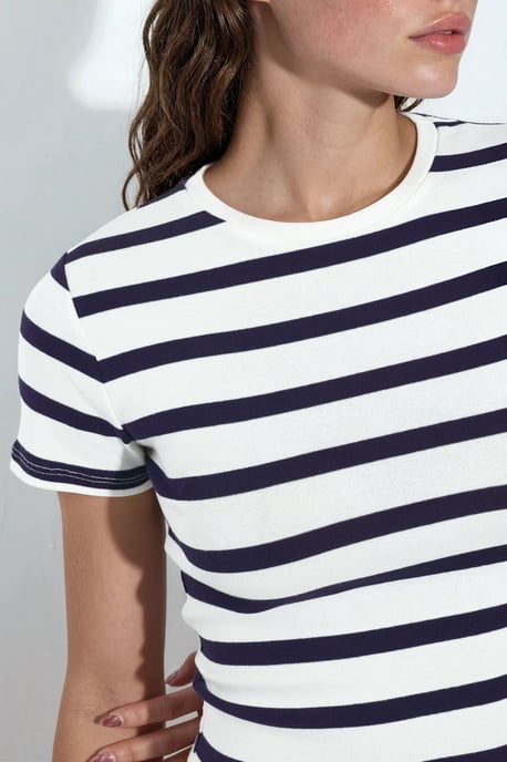 Gestreiftes Rundhals-Basic-T-Shirt - Image 5