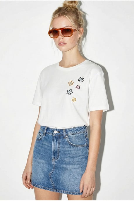 Blumenbesticktes Rundhalsausschnitt T-Shirt - Image 3