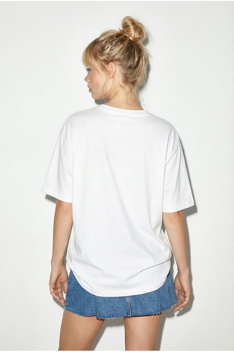 Besticktes T-Shirt mit Rundhalsausschnitt, lässige Passform - Image 5