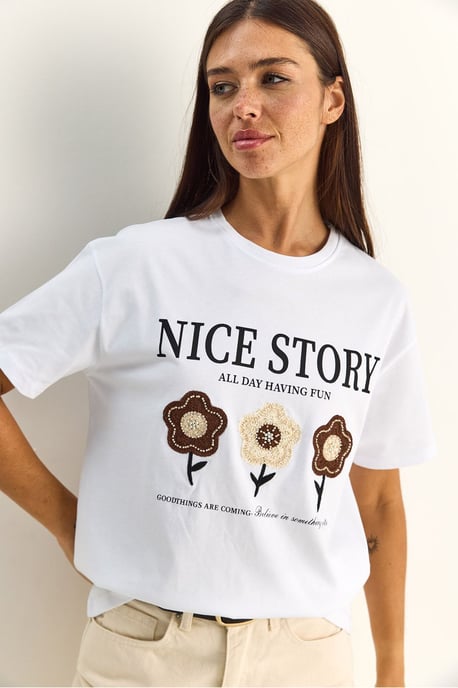Besticktes Textdruck Lässiges T-Shirt - Image 4