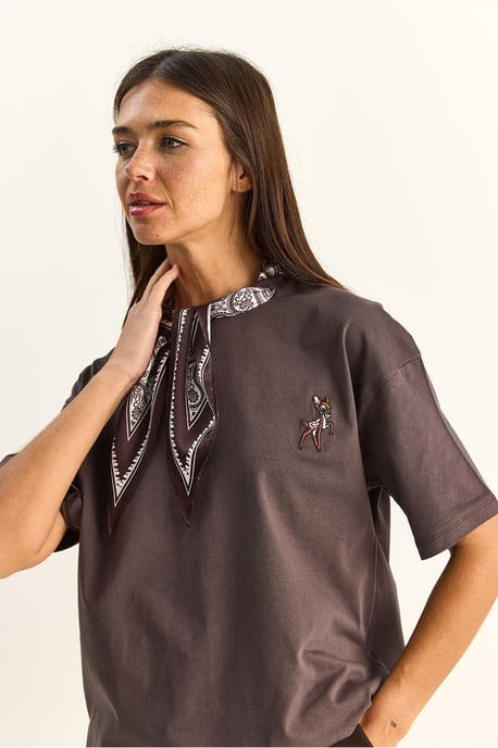 Lockere Passform Rundhals besticktes T-Shirt - Image 4