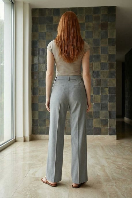 Maßgeschneiderte gerade Mid-Waist-Hosen - Image 5