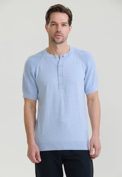 T-Shirt Basic-Strick-T-Shirt Mit Rundhalsausschnitt Und Knöpfen - Image 1
