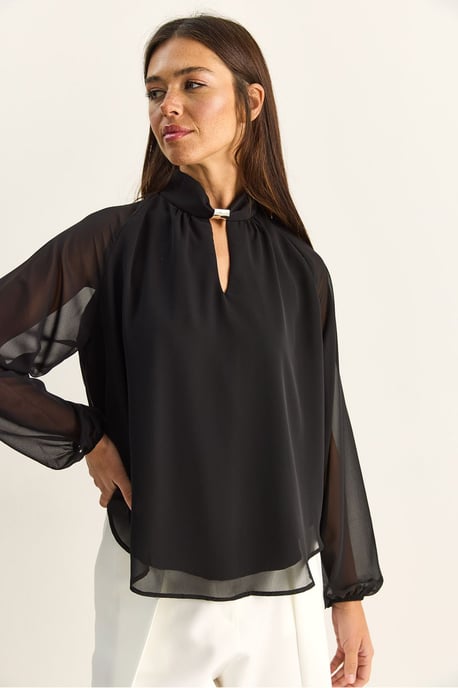 Bluse aus Chiffon mit Mandarinkragen und Steinaccessoire - Image 5