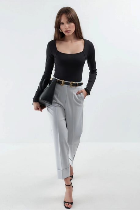 Schlanke Passform Cropped Bluse mit Rechteckkragen - Image 4