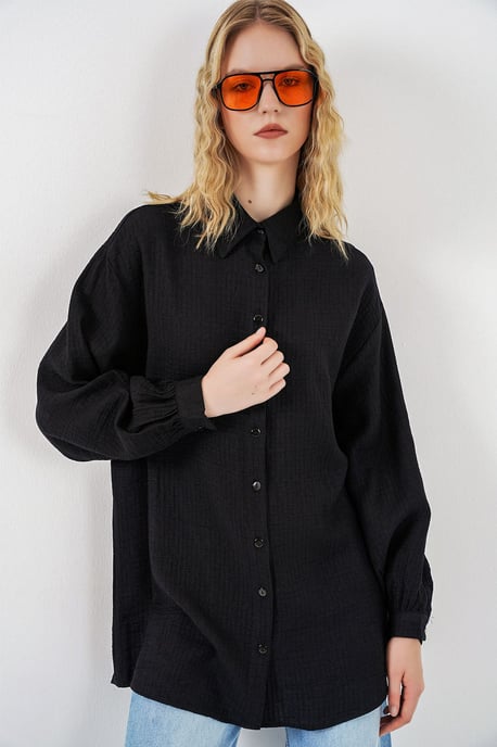 Übergroße Strukturierte Lange Bluse mit Hemdkragen - Image 4