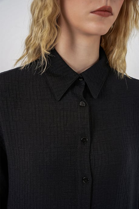 Übergroße Strukturierte Lange Bluse mit Hemdkragen - Image 5