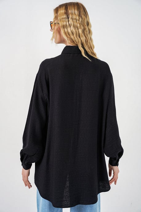 Übergroße Strukturierte Lange Bluse mit Hemdkragen - Image 6