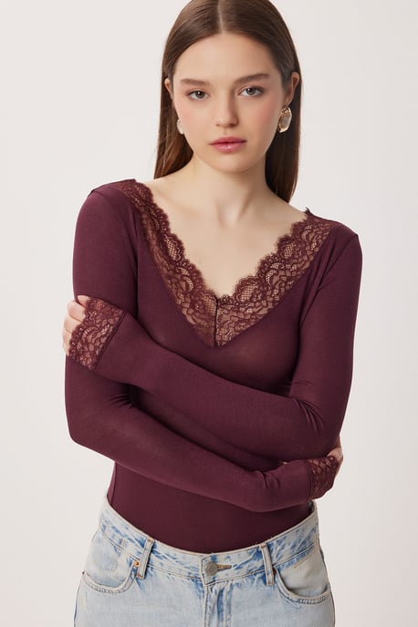 Spitzen-V-Ausschnitt Slim Fit Bluse - Image 2