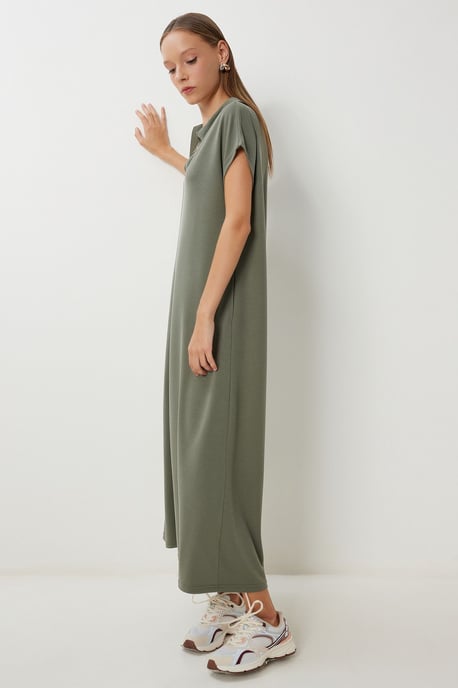 Polo-Kragen Midi-Kleid mit Tasche zum Überziehen - Image 3