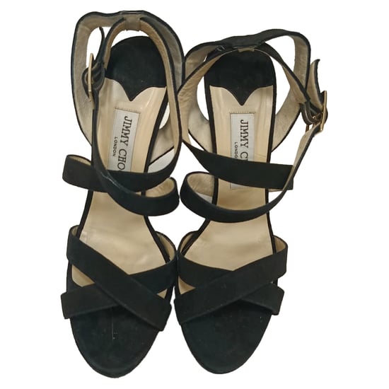 Jimmy Choo Louise Crisscross Plateau-Sandalen aus schwarzem Wildleder - Image 6