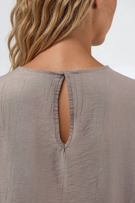 Texturierte Knopfleisten-Bluse mit langen Ärmeln - Image 6