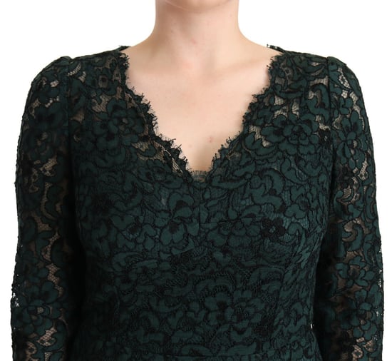 Spitzenkleid mit langen Ärmeln und V-Ausschnitt - Image 4