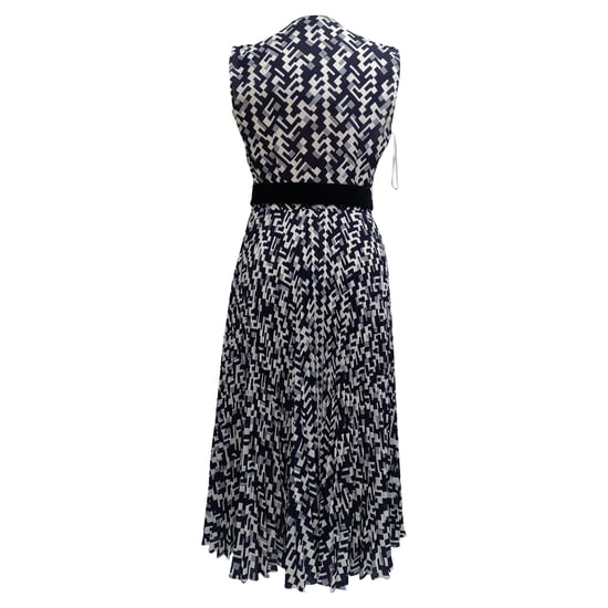 Prada Gürtel Midikleid ohne Ärmel mit geometrischem Print in Marineblau aus Polyester - Image 3