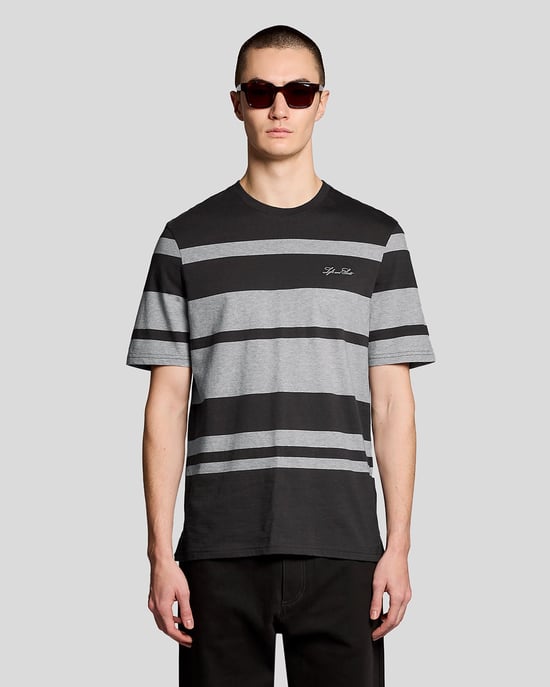 Lässiges gestreiftes T-Shirt - Image 1