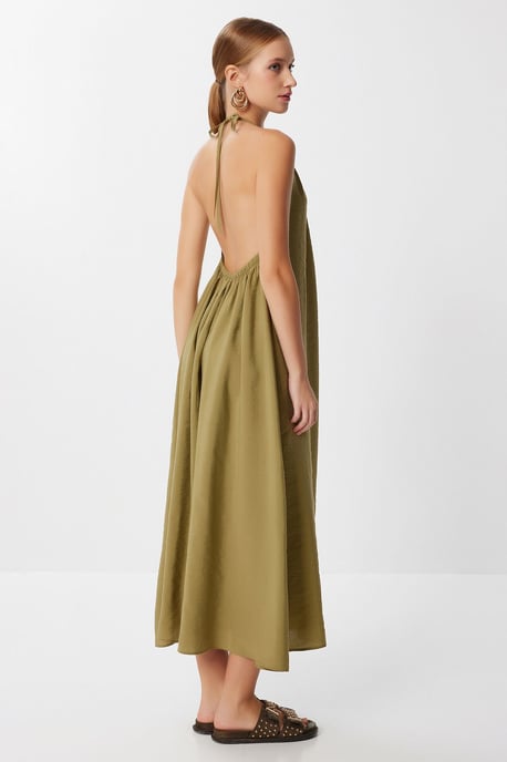 Halterneck Drapierte Midi-Kleid - Image 4