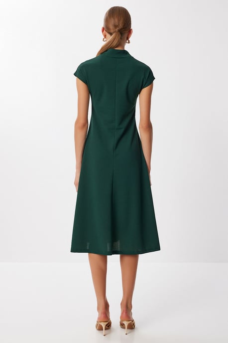 A-förmiges Midi-Kleid mit halbem Rollkragen - Image 4