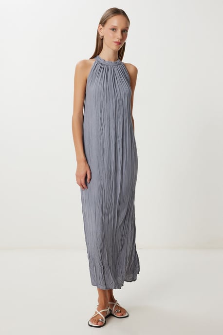 Strukturiertes Midikleid mit Halterneck-Kragen - Image 2
