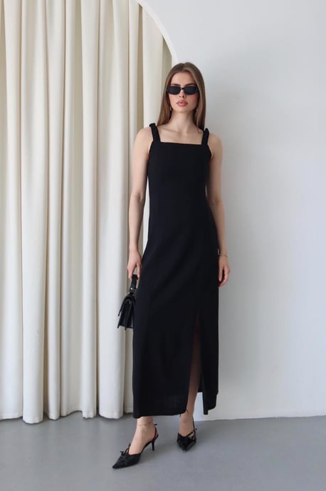 Maxikleid mit quadratischem Kragen und Bindungsdetail - Image 4