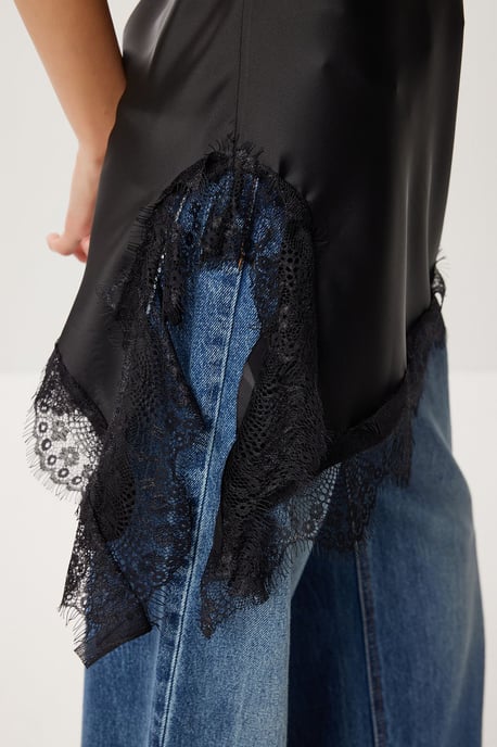 Ärmellose Halfter-Satinbluse - Image 6