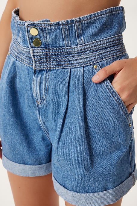 Hohe Taillierten Mom Denim Shorts - Image 4