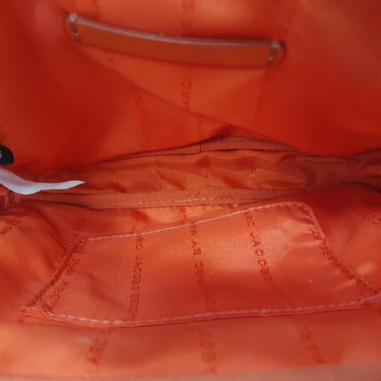 Marc by Marc Jacobs Schultertasche mit Logo-Plakette aus orangefarbenem Leder - Image 5