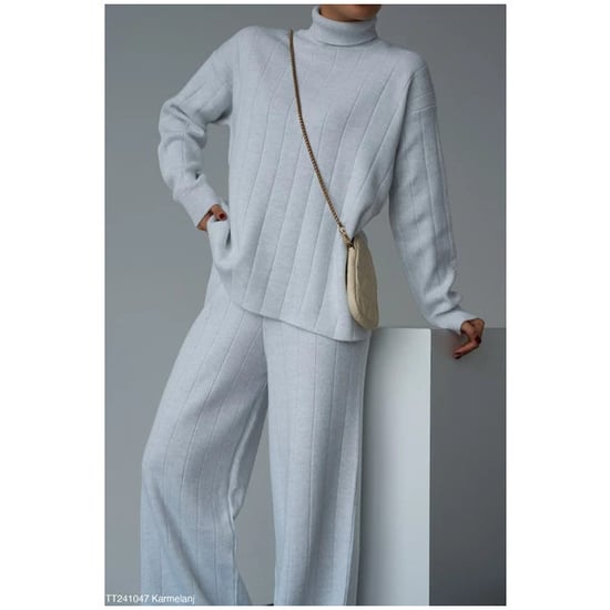 Oversize-Rollkragenpullover und ausgestelltes Strickset - Image 3