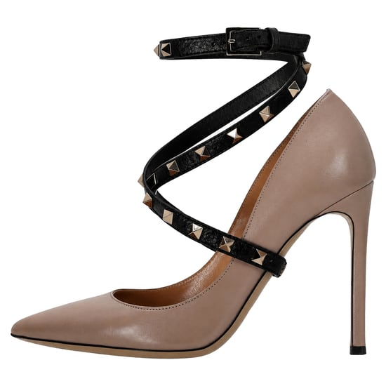 Valentino Garavani Studwrap Pumps aus beigem Leder - Image 2