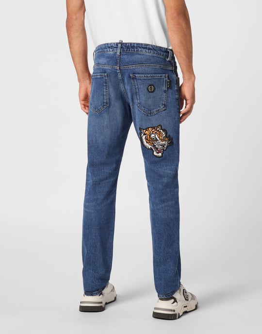 Jeans Gerader Schnitt Tattoo - Image 4