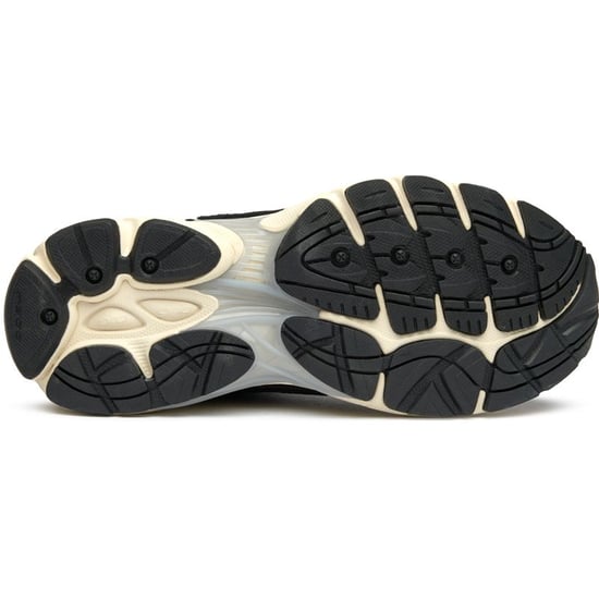 Saucony Progrid Omni 9 Premium Sneaker - Image 4
