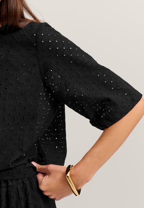 Bugatti Damen Bluse kurzarm Modern Fit mit Lochmuster - Image 4