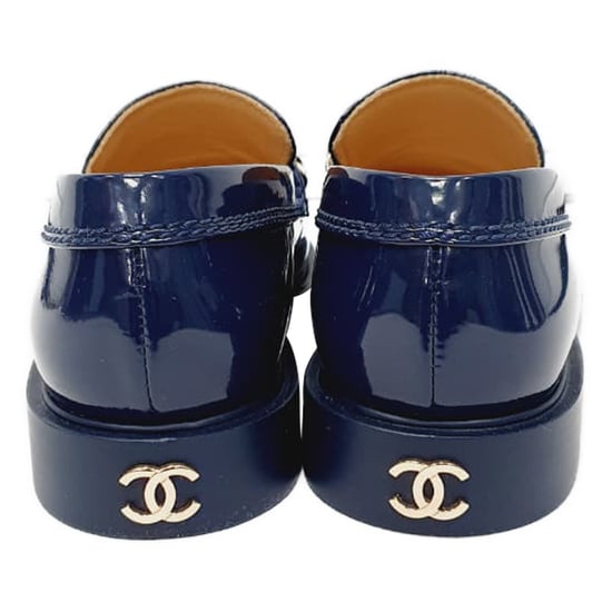 Chanel Loafer mit glänzendem Logo aus blauem Kalbslackleder - Image 2