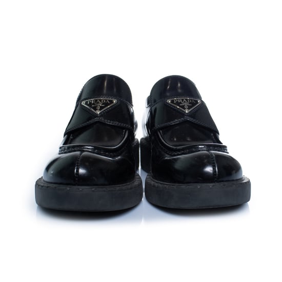 Prada, schwarze hochglänzende Lederloafer - Image 3