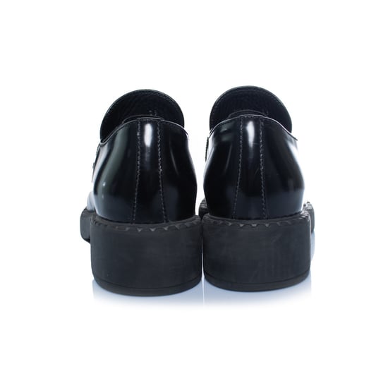 Prada, schwarze hochglänzende Lederloafer - Image 4