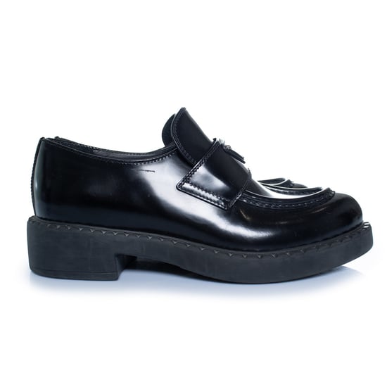 Prada, schwarze hochglänzende Lederloafer - Image 6