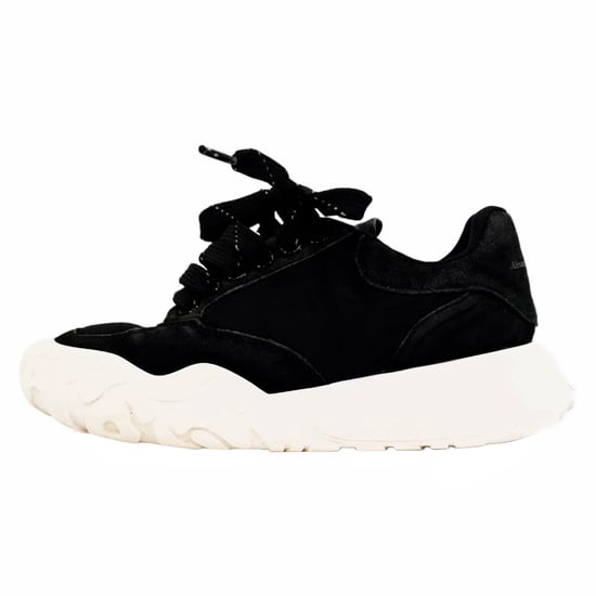 Alexander McQueen Court Chunky Sneaker aus schwarzem Wildleder - Image 4