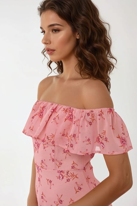 Schulterfreies Midikleid mit Blumenmuster und figurbetonter Passform - Image 3