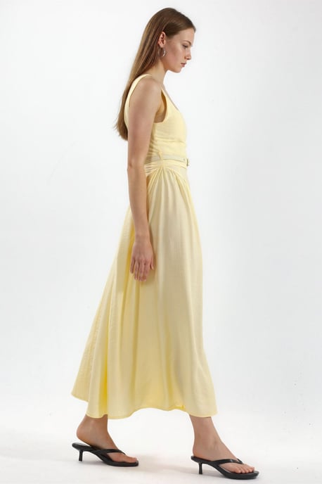 Kleid mit quadratischem Kragen und Taillengürtel in Midi-Länge - Image 3
