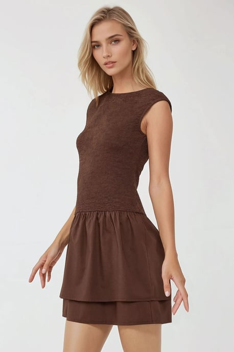 Texturiertes Minikleid mit Rundhalsausschnitt - Image 4