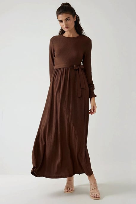 Strukturiertes Maxikleid mit Rundhalsausschnitt - Image 5