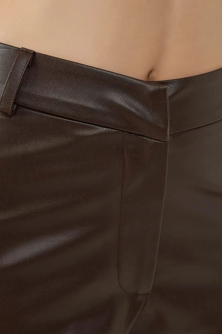 Kunstleder Enganliegende Hot Pants - Image 6