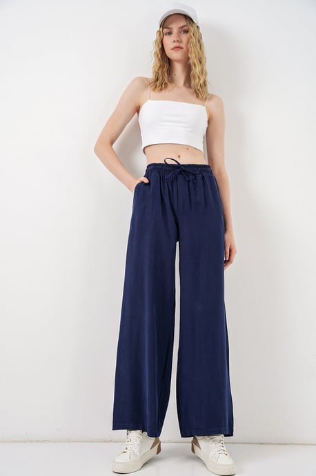 Hochtaillierte Weite Hose mit Tasche - Image 1
