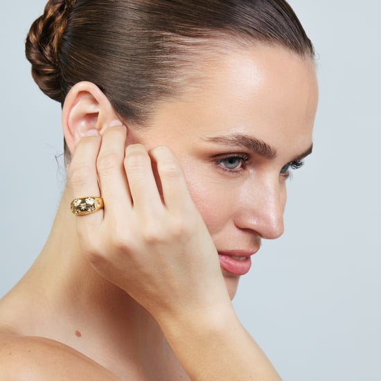 Luxenter Ring aus brillantem Metall und Zirkonia-Legierung, gefertigt in 18-karat-Gelbgold - Juini - Image 2