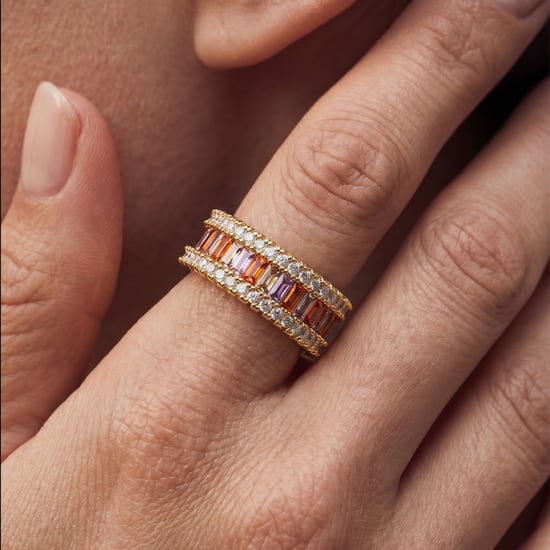 Luxenter-Ring aus Metalllegierung und mehrfarbigem Zirkonia, gefertigt in 18-karat-Gelbgold – Baldlal - Image 4