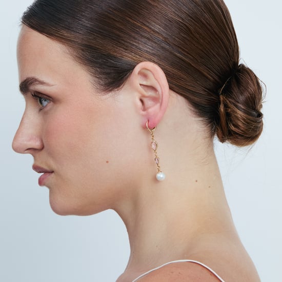 Luxenter Ohrringe aus Metalllegierung und weißer Perle, gefertigt in 18-karat-Roségold – Cainhtsi - Image 5