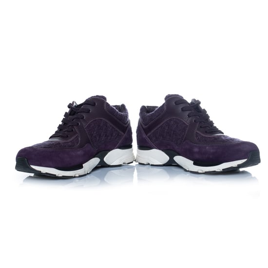 Chanel-Sneaker mit lila CC-Logo ineinandergreifenden Formen. - Image 6
