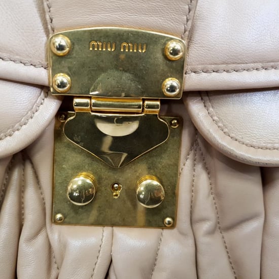 Miu Miu Matelassé Coffer Hobo-Tasche aus beigem Leder - Image 6